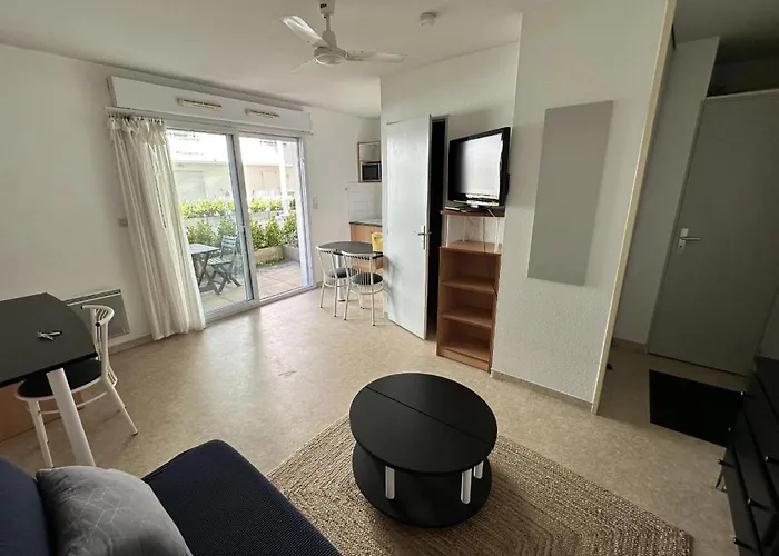 Apartmán With Swimming Pool